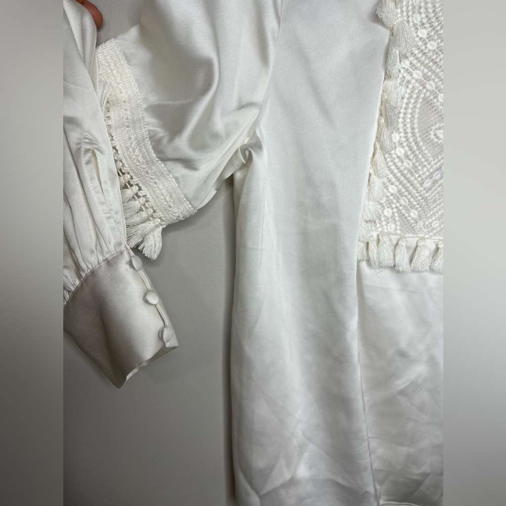 NWT! RYEGRASS white silk long sleeve tassel boho fringe peasant top. Size M. - Picture 9 of 10
